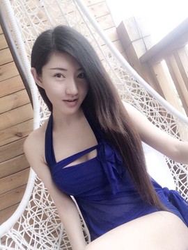 亲切家族主播照片