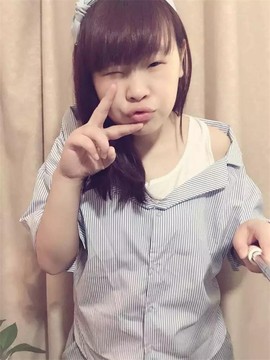 单眼皮小公举主播照片