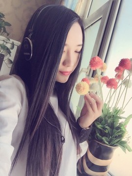 风中的风铃主播照片