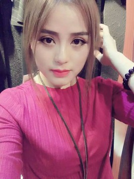 佛系女子主播照片