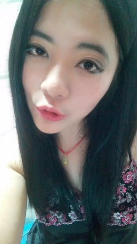 爱丽丝琳琳主播照片