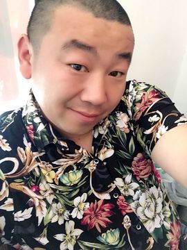 青岛，小佛主播照片