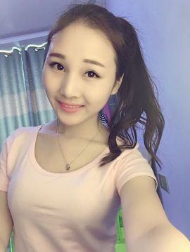 小啊香主播照片