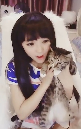 ☜娃★带刀猫☞的主播照片