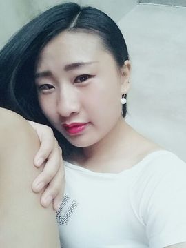 水宫主主播照片