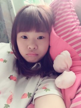 单眼皮小公举主播照片