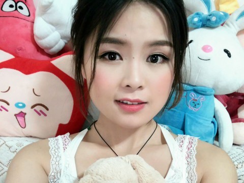 花ღ吉儿海报
