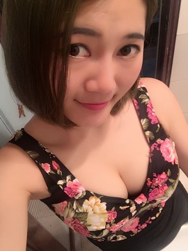 亲切家族主播照片