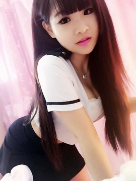 亲切家族主播照片