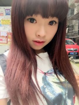 ：^O^叶子主播照片