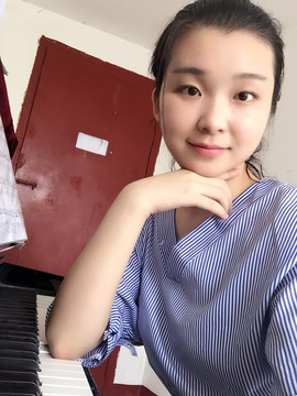 大家叫我小邓丽君主播照片