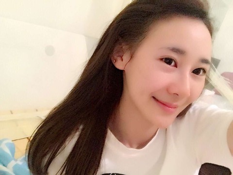 ゞ❤美美De夏夏海报