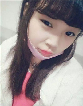 权萌萌i主播照片
