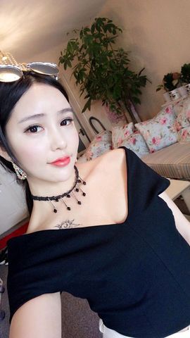 十一女团-芭比主播照片