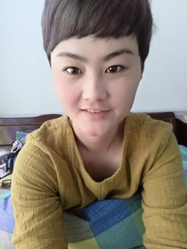 在懂我的人群中散步主播照片