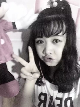 素颜妹纸❣睿萌萌主播照片