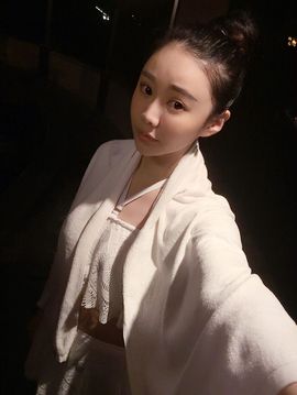 堇瑜、身心俱疲。主播照片