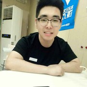 头上有犄角灬