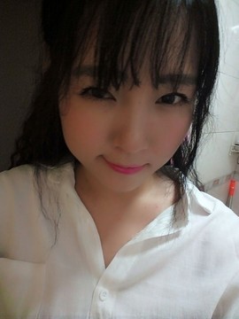 女神哈哈主播照片