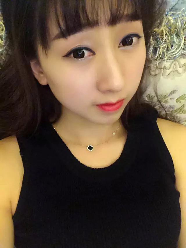 💋茂茂👑👑的主播照片