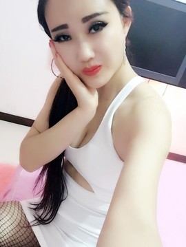 亲切家族主播照片