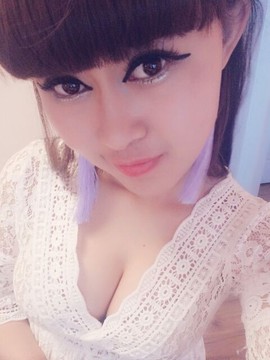 亲切家族主播照片