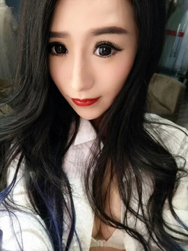 亲切家族主播照片