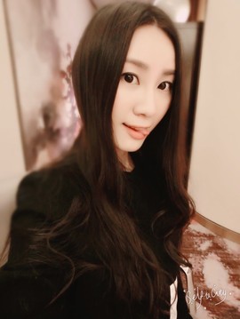 大聆听温主播照片