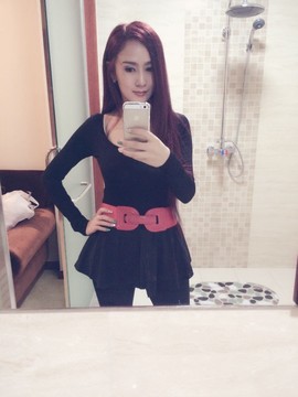大聆听温主播照片