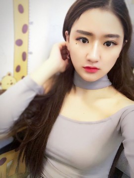 亲切家族主播照片