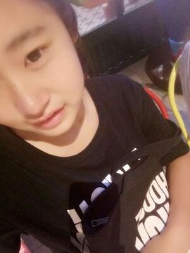 smile阳直播中♡主播照片