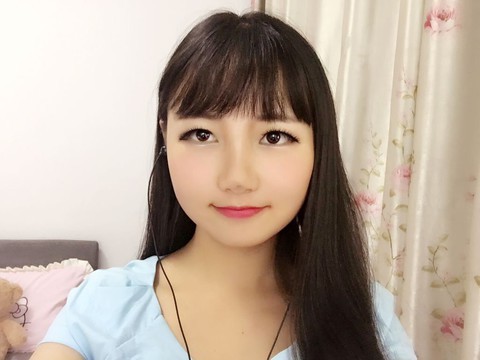 舞魅小妮子海报