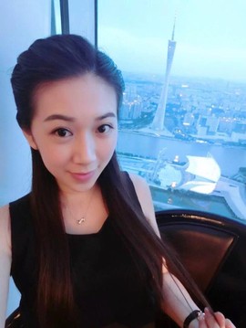大聆听温主播照片