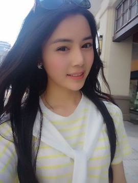 大聆听温主播照片