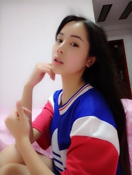 大聆听温主播照片