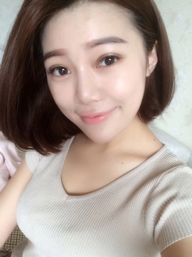 大聆听温主播照片