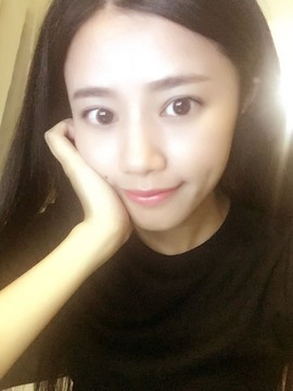 大聆听温主播照片