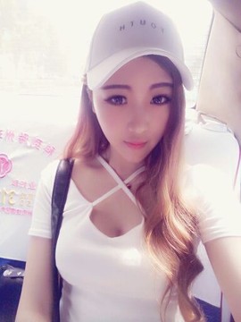 亲切家族主播照片