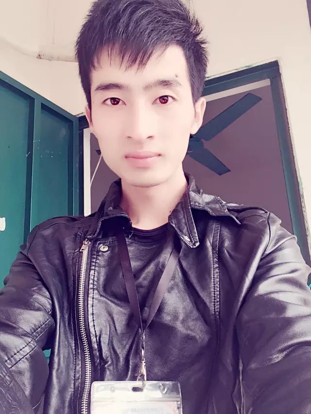 阿哲【小脑斧】的主播照片