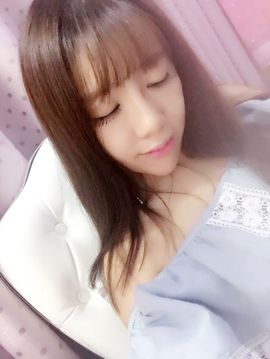 洛C~~主播照片