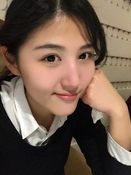 大聆听温主播照片