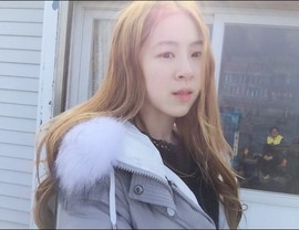 二二二三主播照片