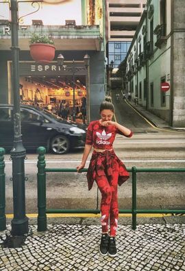 瑞木林莎主播照片