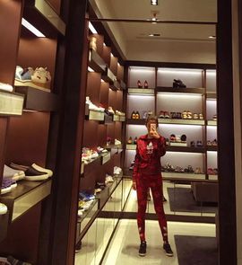 瑞木林莎主播照片