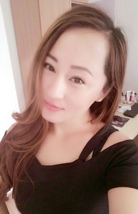 大聆听温主播照片