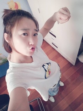 L。↗挚爱丫头主播照片