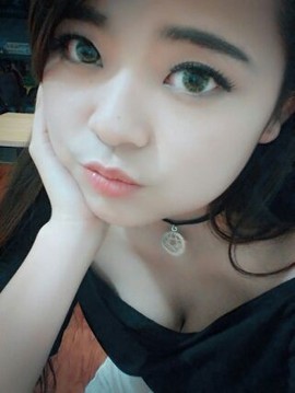 亲切家族主播照片