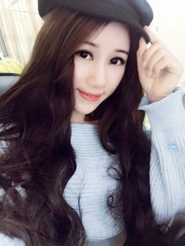 大聆听温主播照片