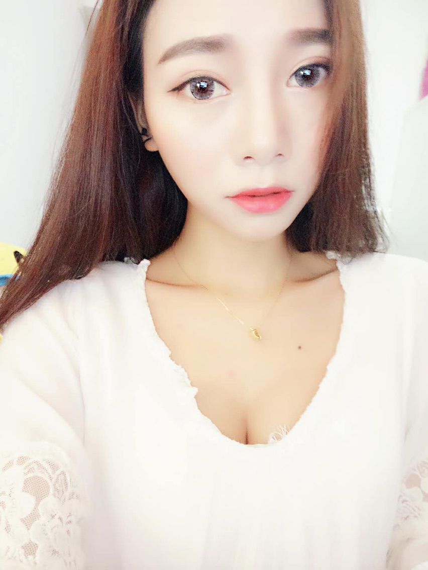 不学污术的小六的主播照片