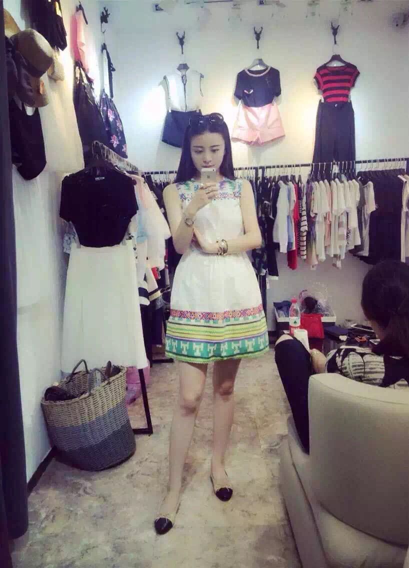 危险的小美女的主播照片